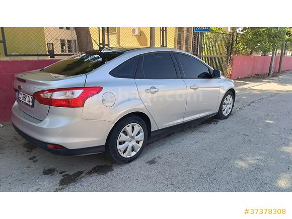 ACİL SATILIK 2013 Ford focus TDCİ değişen siz boyasiz