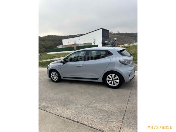 Sahibinden Renault Clio 1.0 TCe  tesla ekran 