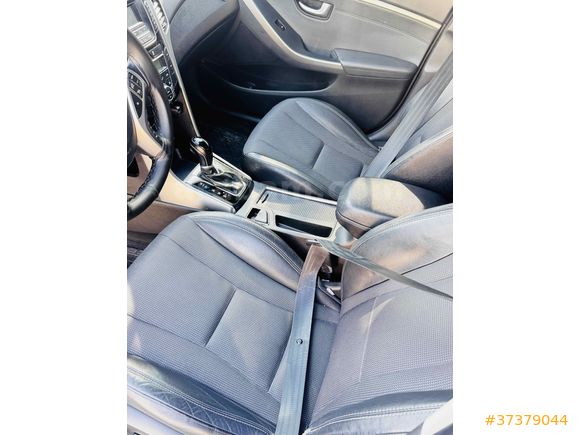 Sahibinden Hyundai i30 1.6 CRDi Elite 2012 
Model 