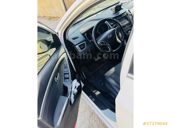 Sahibinden Hyundai i30 1.6 CRDi Elite 2012 
Model 
