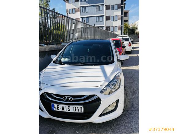 Sahibinden Hyundai i30 1.6 CRDi Elite 2012 
Model 