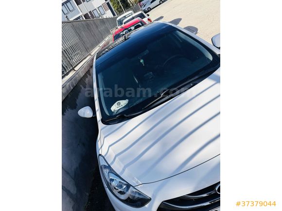 Sahibinden Hyundai i30 1.6 CRDi Elite 2012 
Model 