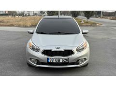 Kamu Personelinden Boyasız-Değişensiz Kia Ceed 1.6 CRDi Concept Plus  