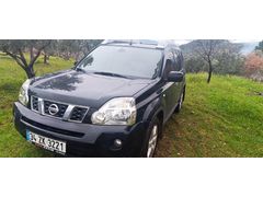 Sahibinden Nissan X-Trail 2.0 dCi LE 2010 Model  300.000 km Siyah
