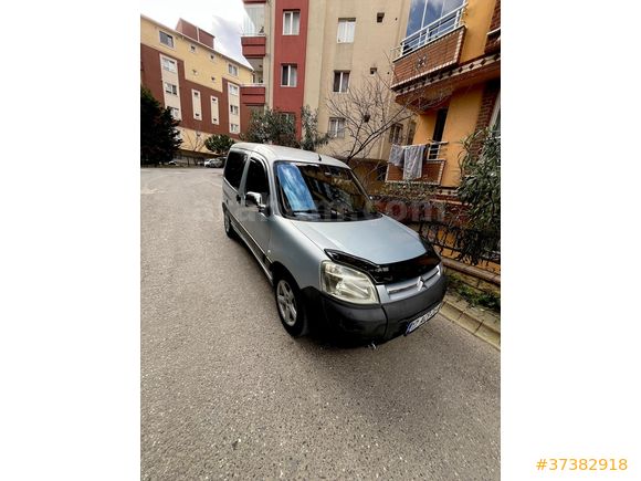 Berlingo.KLİMALI,YENİ muayeneli TAKASLI