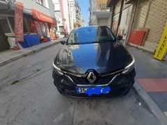 Sahibinden Renault Taliant 1.0 Tce Touch 2023 Model aracı kulanmaktayim izmir icinde azda olsa kilometre değişik lik olabilir.