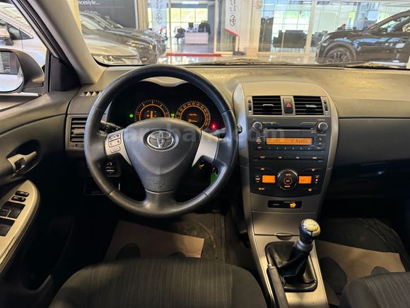 2009 TOYOTA COROLLA 1.4 D-4D ELEGANT