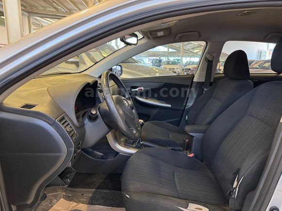 2009 TOYOTA COROLLA 1.4 D-4D ELEGANT