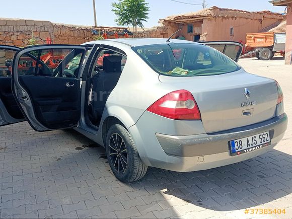 Sahibinden Renault Megane 1.5 dCi Dynamique 2006 Model  232.000 km Gri