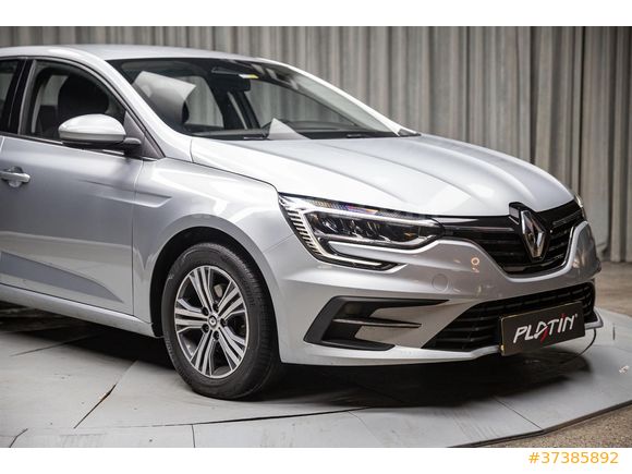 2024 MEGANE 1.3 TCE TOUCH CARPLAY_Ş.TKP_CRUISE_Ç.ÖNLEYİCİ_BOYASIZ