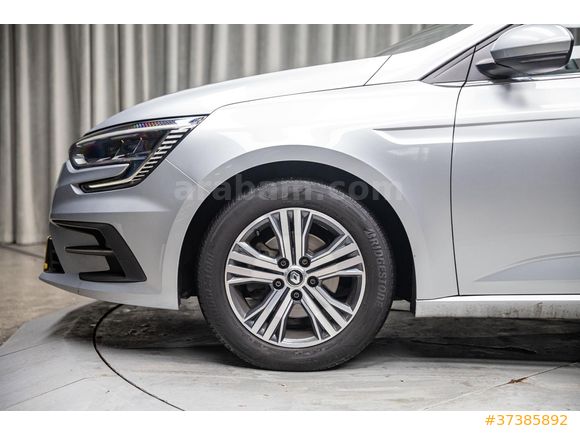 2024 MEGANE 1.3 TCE TOUCH CARPLAY_Ş.TKP_CRUISE_Ç.ÖNLEYİCİ_BOYASIZ