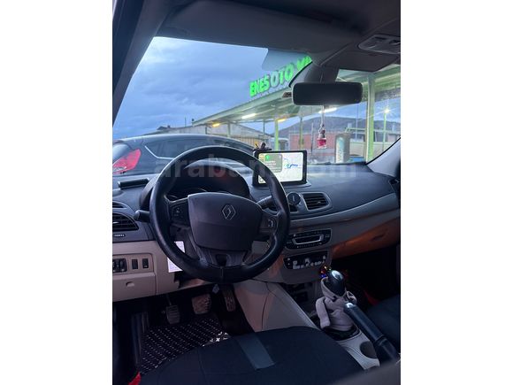 Sahibinden Renault Megane 1.5 dCi Expression 2011 Model 