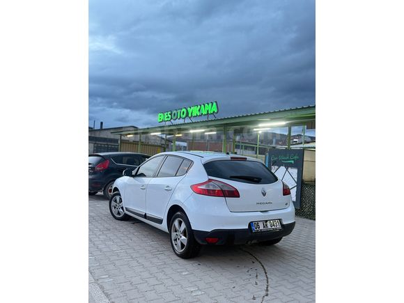 Sahibinden Renault Megane 1.5 dCi Expression 2011 Model 