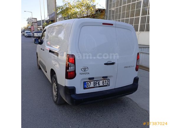 Sahibinden Toyota Proace City 1.5 D Dream 2023 Model