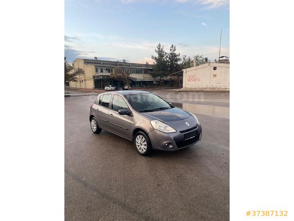 Sahibinden Renault Clio 1.4 Dynamique 2010 Model  199.000 km Gri