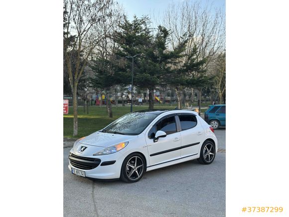 Sahibinden Peugeot 207 1.4 Trendy 2008 Model  200 bin km 