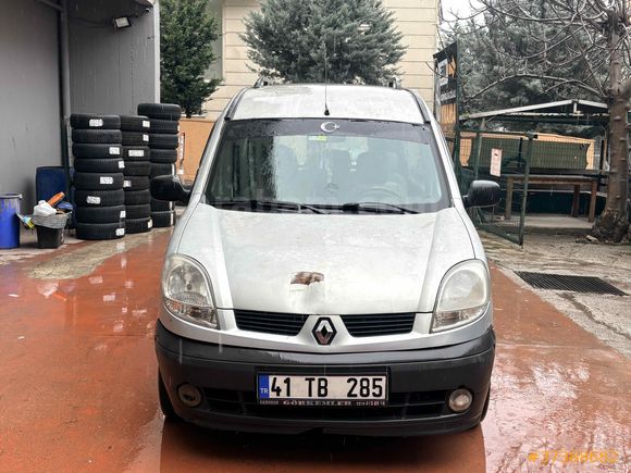 Sahibinden Renault Kangoo 1.5 dCi Expression 2004 Model  muayane  yeni yapıldı değişen boya yoktur