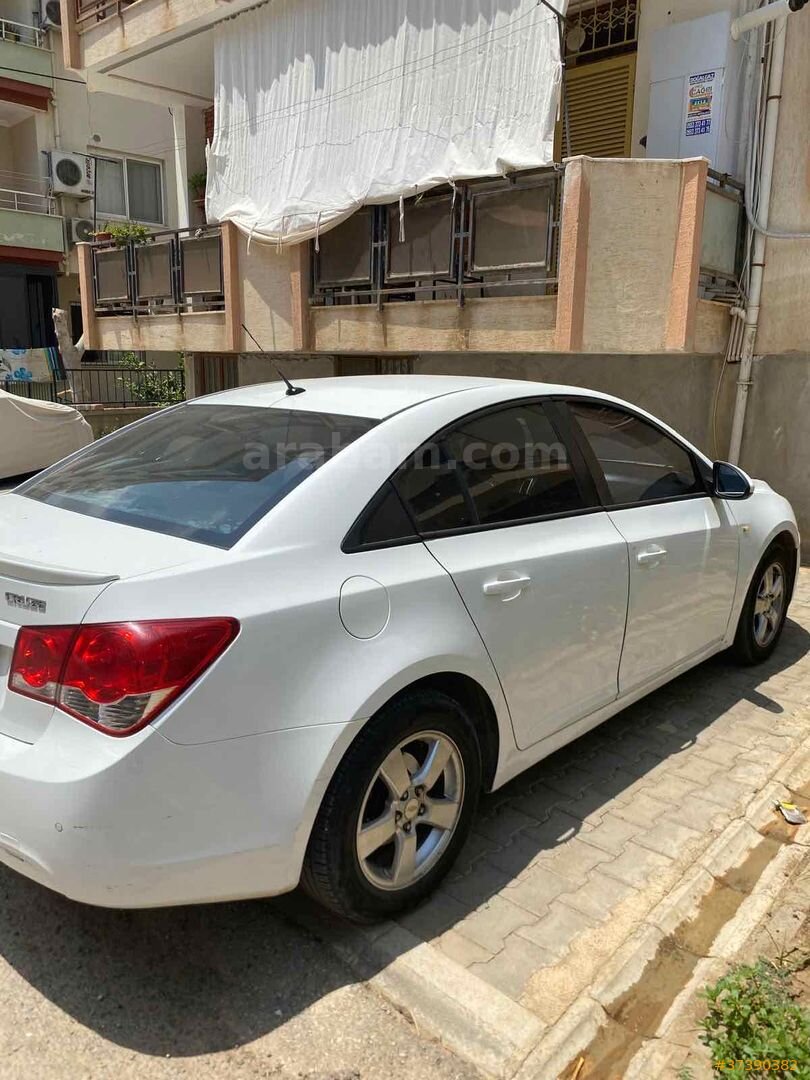MS MOTORS CHEVROLET CRUZE OTOMATİK DÜŞÜK KM TESLA EKRAN CARPLAY TRAMERSİZ 4