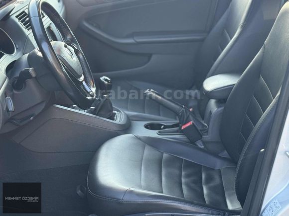 2015 /1.2 TSİ BLUEMATİON / 130 BİN KM /YENİ KASA JETTA
