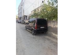 Sahibinden Renault Kangoo 1.4 RTE 2000 Model