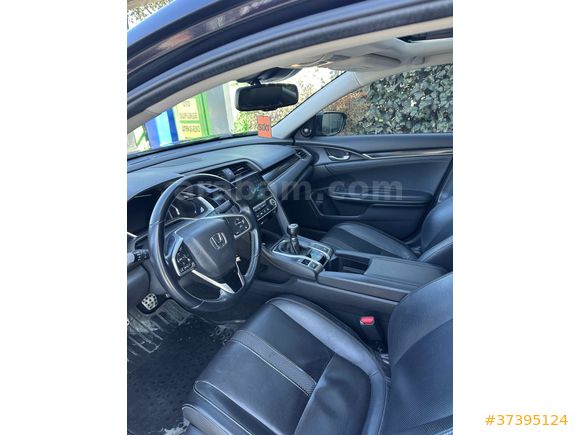 Sahibinden Honda Civic 1.5 i-VTEC Executive Plus 2020 Model 
