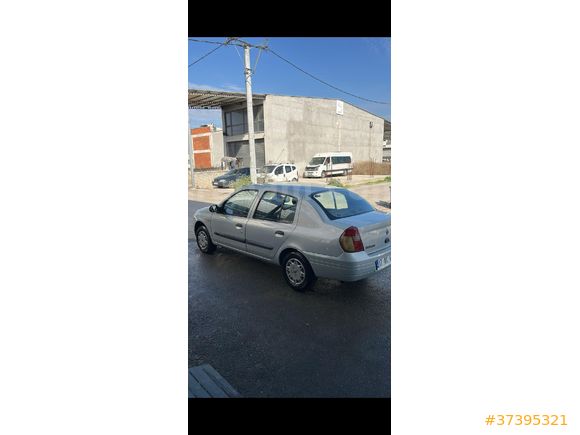 Sahibinden Renault Clio 1.4 RNA 2000 Model