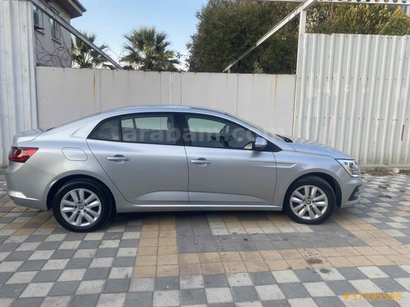 Sahibinden Renault Megane 1.3 TCe Touch 2025 Model 
