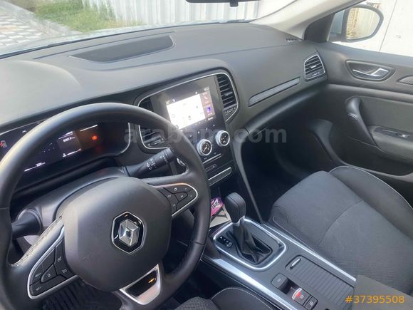 Sahibinden Renault Megane 1.3 TCe Touch 2025 Model 