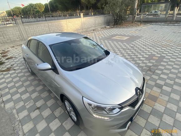 Sahibinden Renault Megane 1.3 TCe Touch 2025 Model 