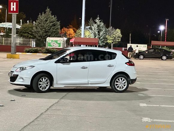 Sahibinden Renault Megane 1.5 dCi Expression 2011 Model