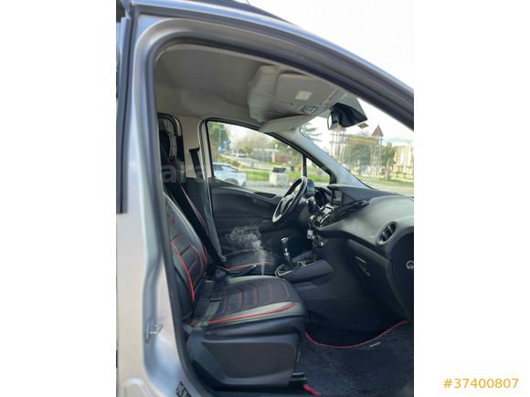 2022-FORD COURİER 1.5 TDCİ TİTANİUM PLUS -60.000 KM’DE