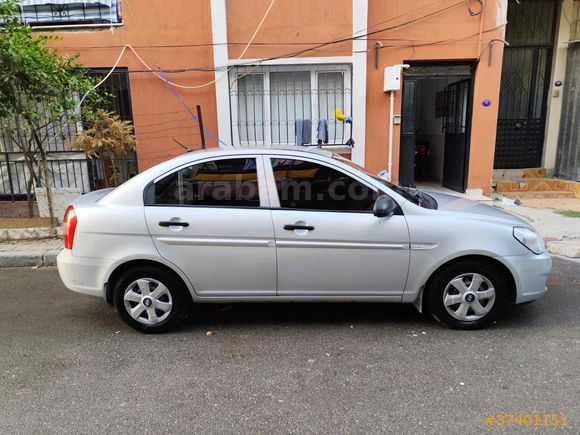 Sahibinden Hyundai Accent Era 1.5 CRDi-VGT Team 2010 Model  214.000 km Gri