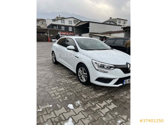 Memurdan tertemiz 2020 çıkışlı Megane 4