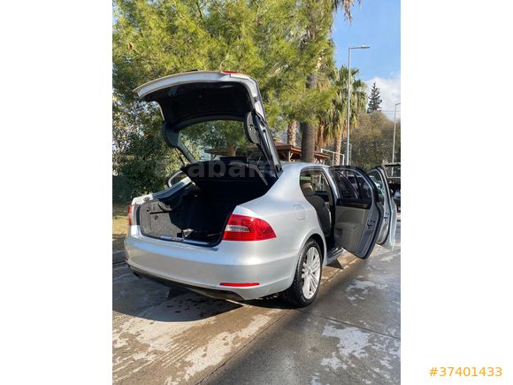 Sahibinden Skoda SuperB 1.6 TDI Prestige 2014 Model  189.000 km Gri (Gümüş)