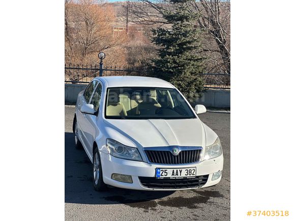 Sahibinden Skoda Octavia 1.6 TDI Elegance 2011 Model  280.000 km Beyaz