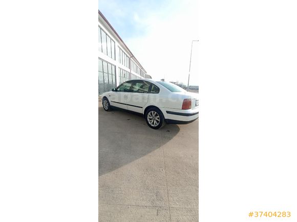 Sahibinden Volkswagen Passat 1.8 Basic 1998 Model
