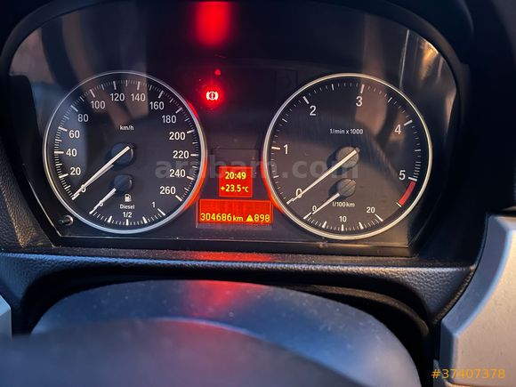 Servis bakımlı temiz ve kondüsyonlu perfonmas aracı...