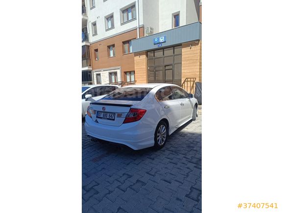 Sahibinden Honda Civic 1.6 i-VTEC ECO Elegance 2013 Model