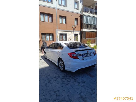 Sahibinden Honda Civic 1.6 i-VTEC ECO Elegance 2013 Model
