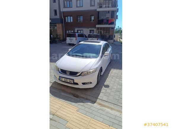 Sahibinden Honda Civic 1.6 i-VTEC ECO Elegance 2013 Model