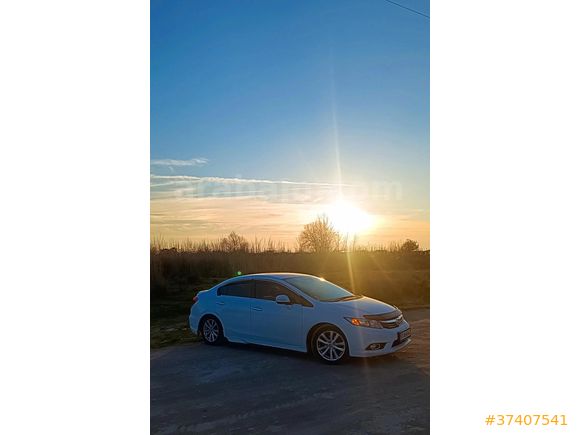 Sahibinden Honda Civic 1.6 i-VTEC ECO Elegance 2013 Model