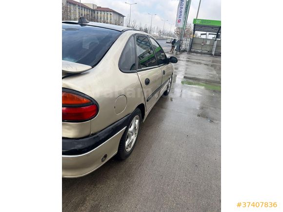 Sahibinden Renault Laguna 1.6 RXE 2000 Model