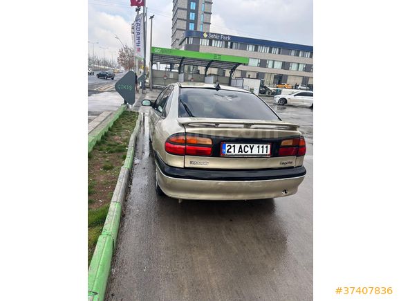Sahibinden Renault Laguna 1.6 RXE 2000 Model