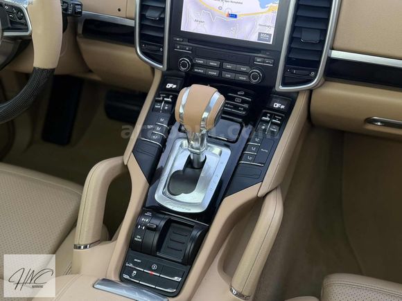 2017 ÇKŞ-BAYİ-CAYENNE-CARBON-21'JANT-VAKUM-NAVİ-18 YÖNLÜ KOLTUK