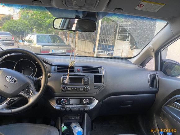 Sahibinden Kia Rio 1.25 CVVT Fancy 2012 Model  220 km Beyaz