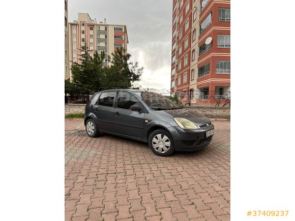 Sahibinden  Ford Fiesta 1.4 TDCi Comfort 2005 Model