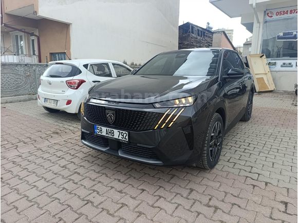 KAMU PERSONELİNDEN 3008 1.2 Hybrid GT 2025  CAM TAVANLI