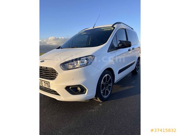 Sahibinden Courier 1.0 EcoBoost Titanium Plus 2023 Model  Garantisi  Devam etmekte