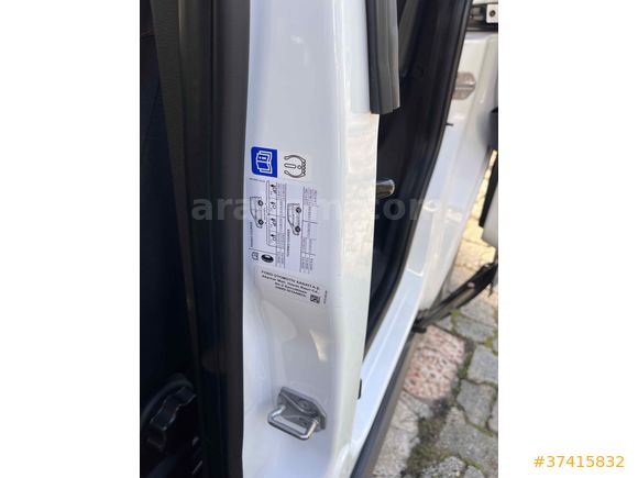 Sahibinden Courier 1.0 EcoBoost Titanium Plus 2023 Model  Garantisi  Devam etmekte