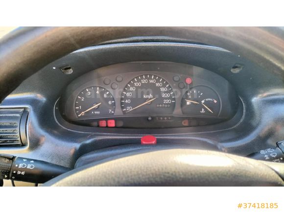 Sahibinden Ford Escort 1.6 16V 1999 Model  350.000 km Sarı